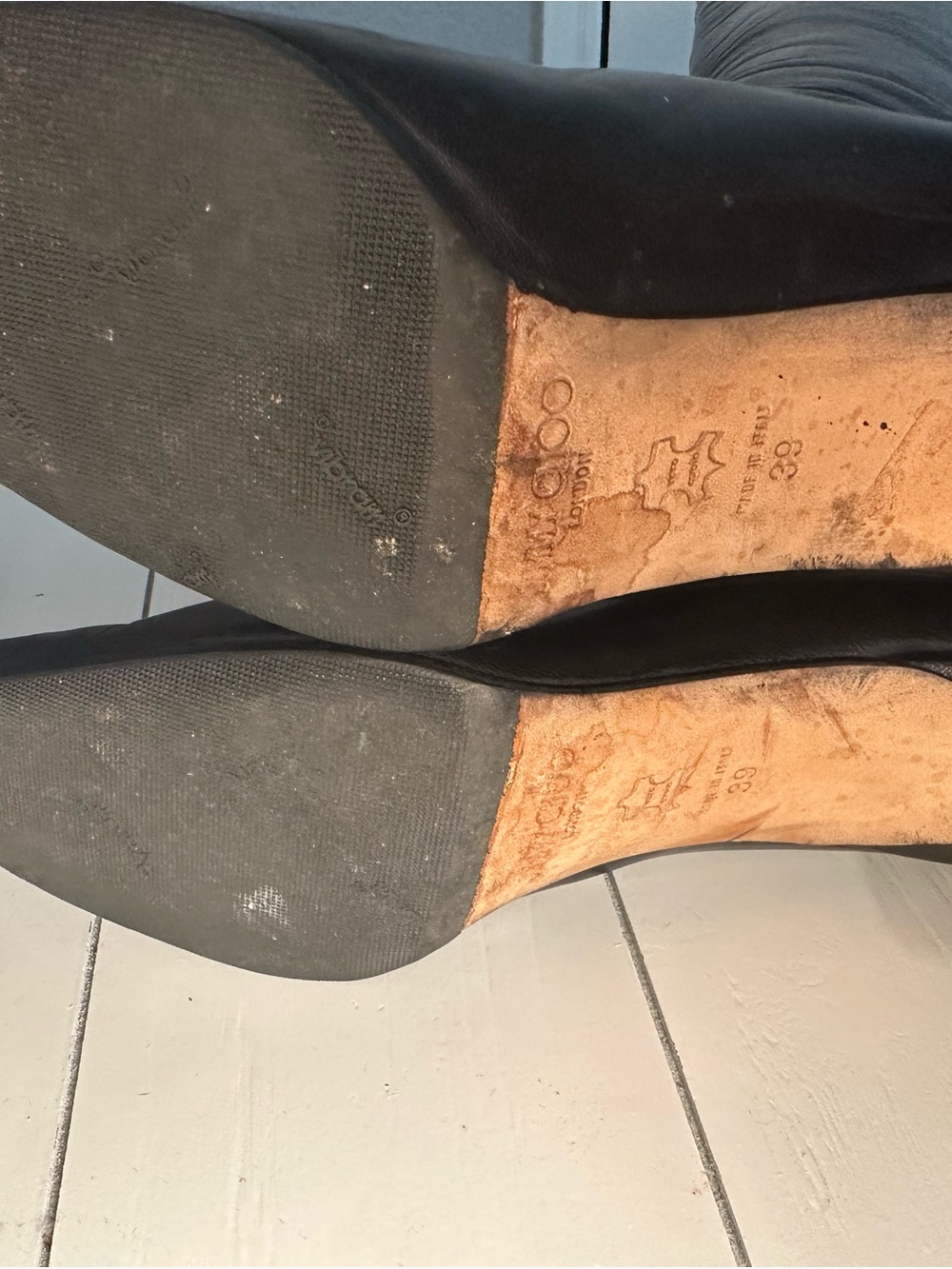 Jimmy Choo Black Leather Pointed-Toe Knee Boots - Picture 3 of 6